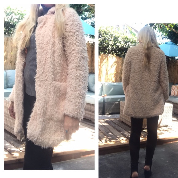 🤩Camelia Blush Sherpa Coat🌟 - Picture 2 of 4